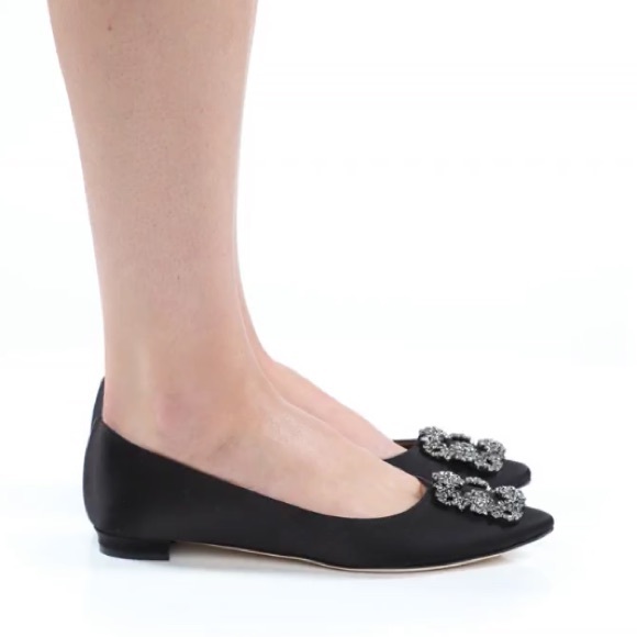 MANOLO BLAHNIK Hangisiflat Embellished Satin Ballet Flats - Picture 8 of 17